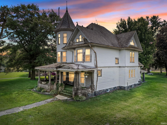 Listing Image 19