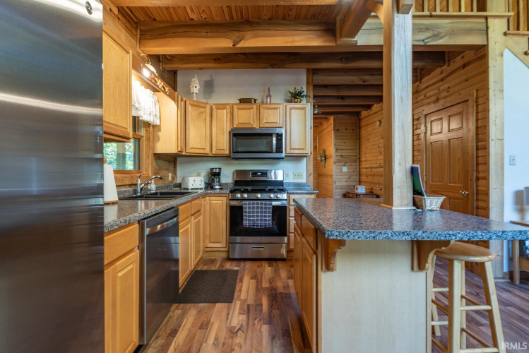 Listing Image 8