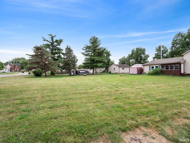 Listing Image 4