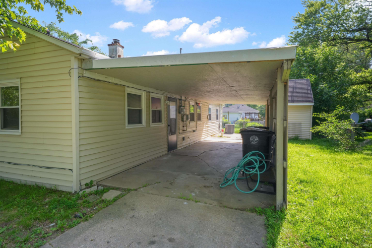 Listing Image 12