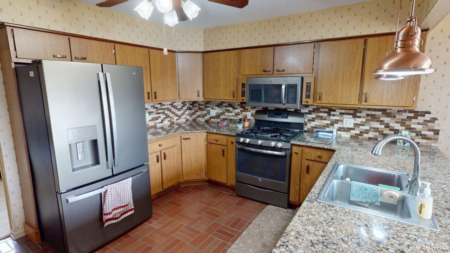 Listing Image 13