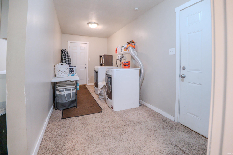 Listing Image 18