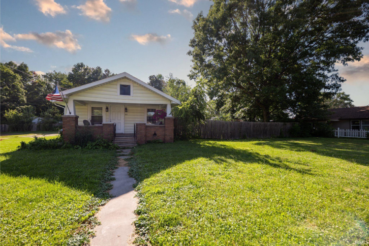 Listing Image 3