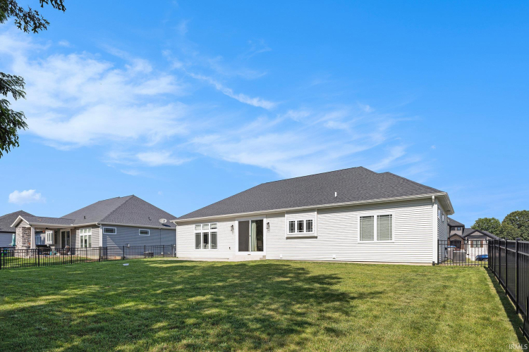 Listing Image 27