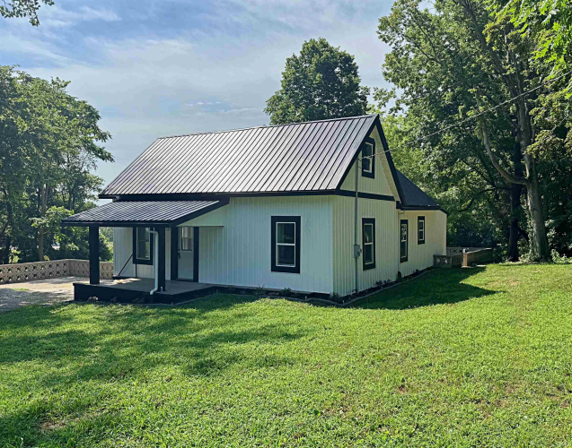 305 E Jefferson Street Edwardsport IN 47528 (House For Sale