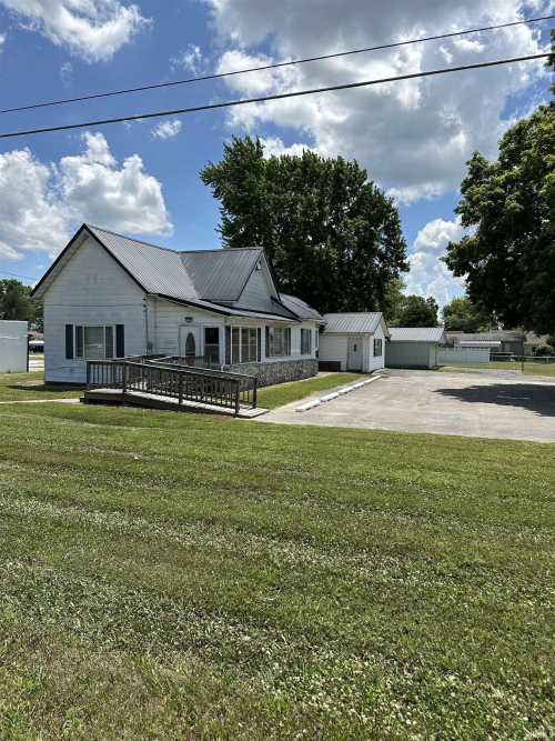 Listing Image 4