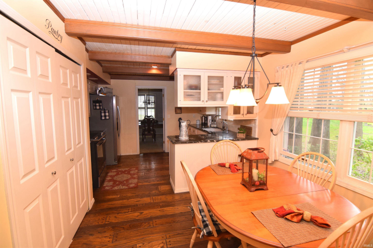 Listing Image 16