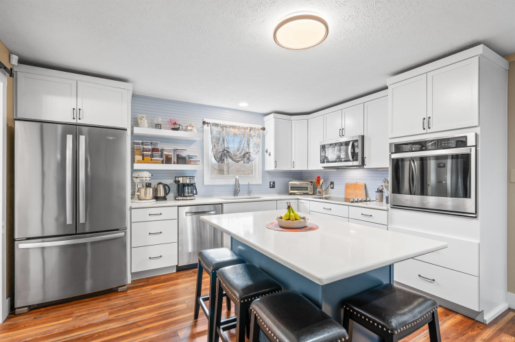 Listing Image 19
