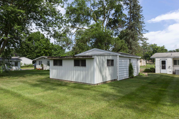 Listing Image 33