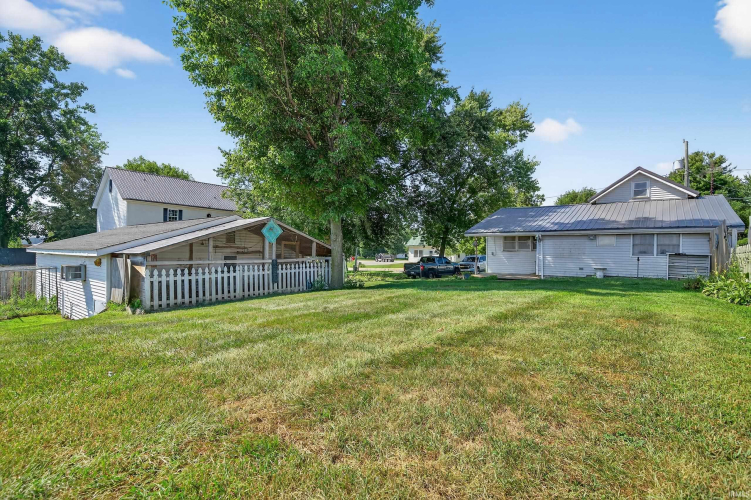 Listing Image 14