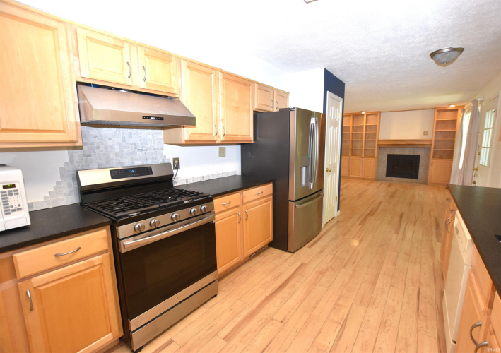 Listing Image 5