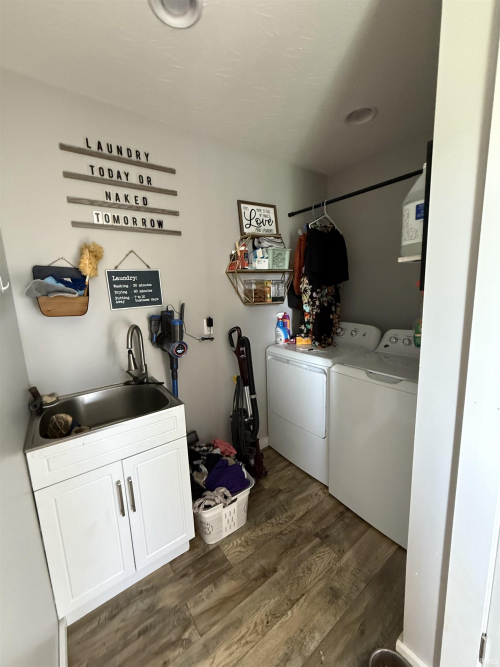 Listing Image 17