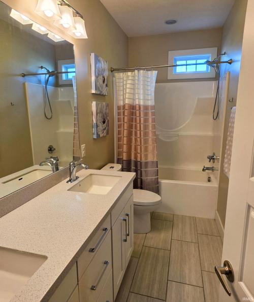 Listing Image 20