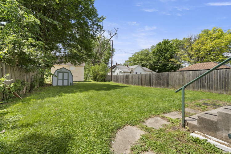 Listing Image 5