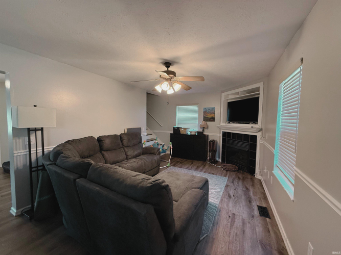 Listing Image 15
