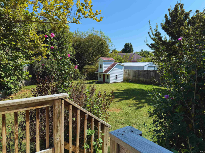 Listing Image 8