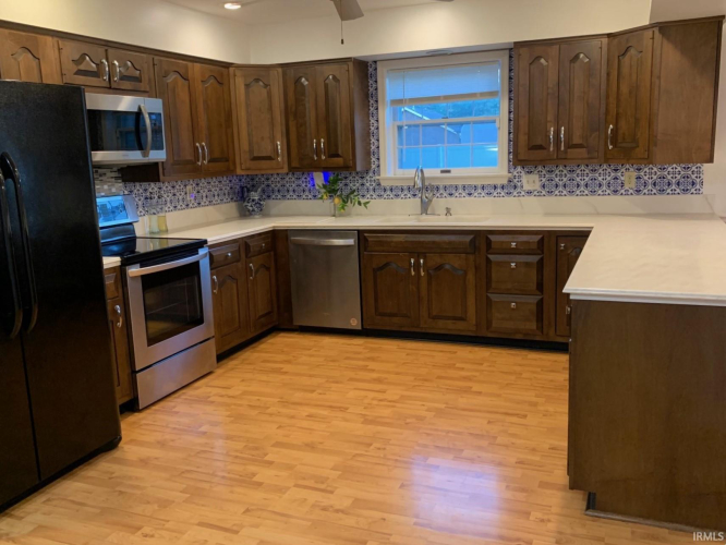 Listing Image 17
