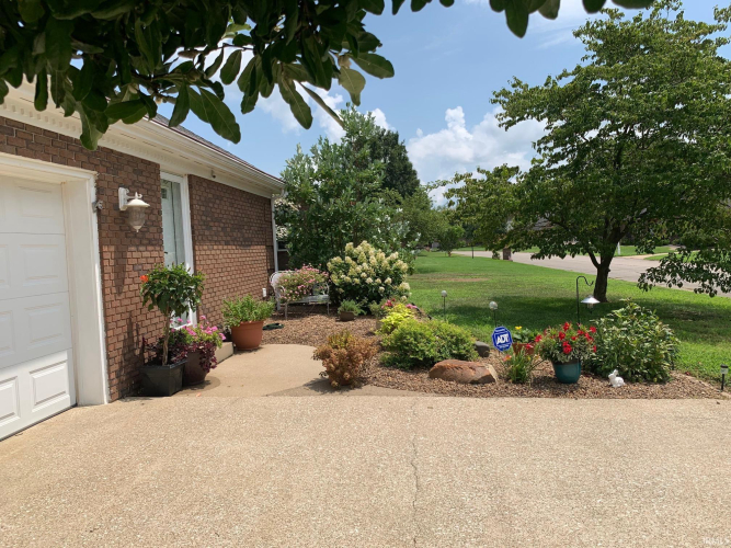 Listing Image 8
