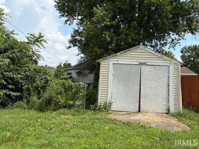 Listing Image 4