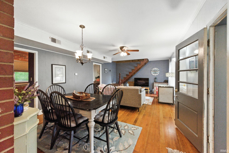 Listing Image 16