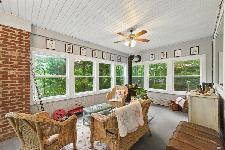 Listing Image 10