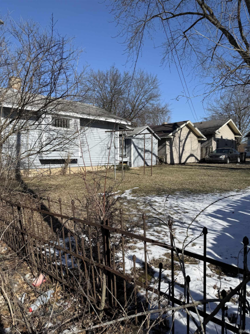 Listing Image 3