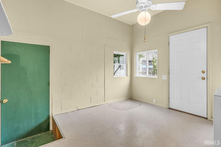 Listing Image 19