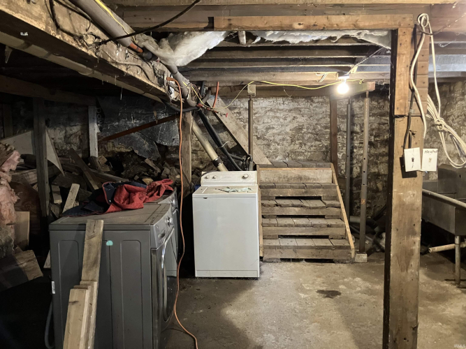 Listing Image 16