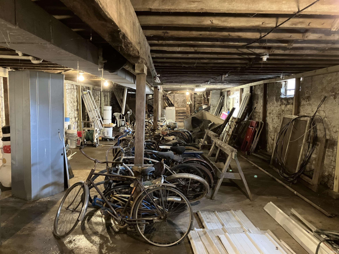 Listing Image 18