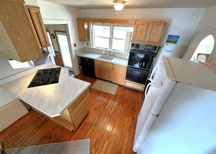 Listing Image 10