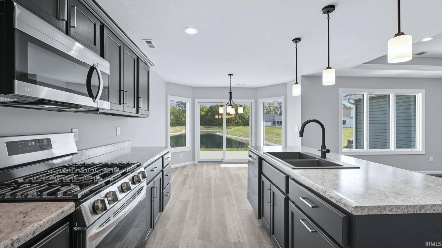 Listing Image 16