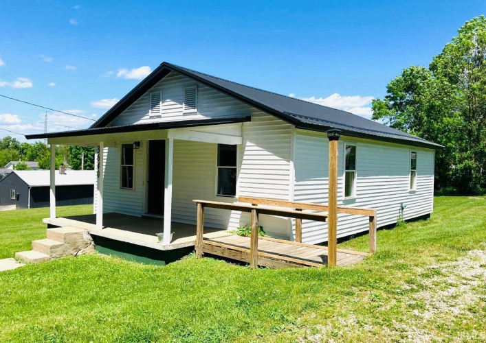 Listing Image 4