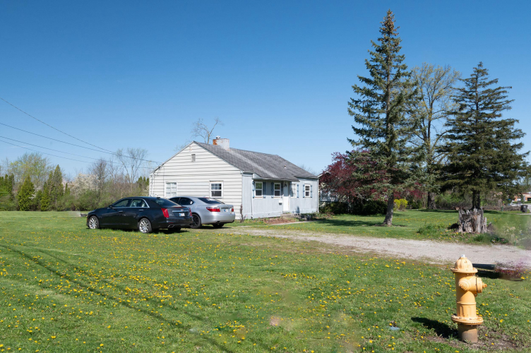 Listing Image 7
