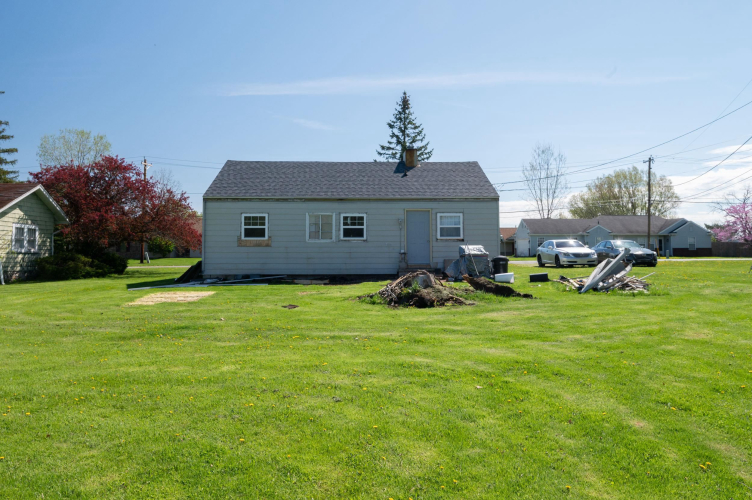 Listing Image 8