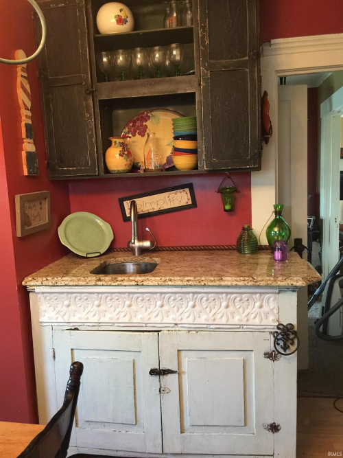 Listing Image 17