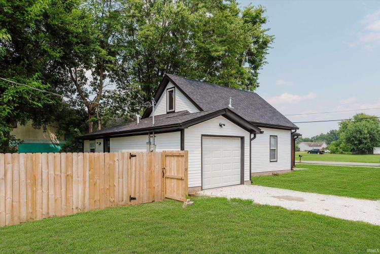 Listing Image 25