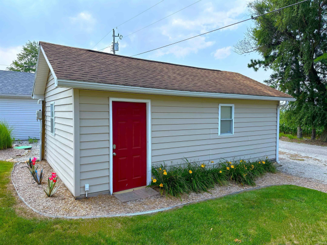 Listing Image 23