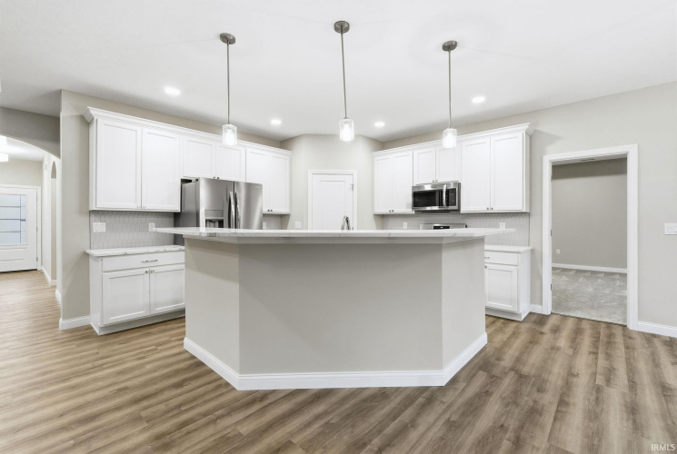 Listing Image 15