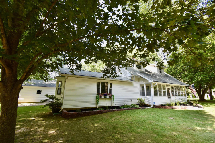 Listing Image 5