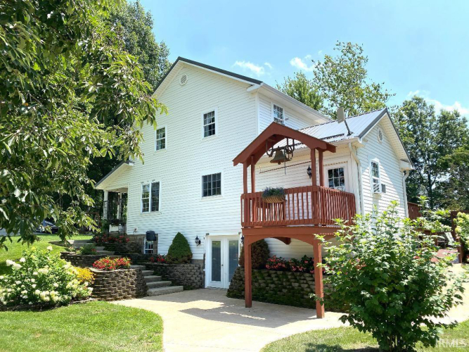Listing Image 6