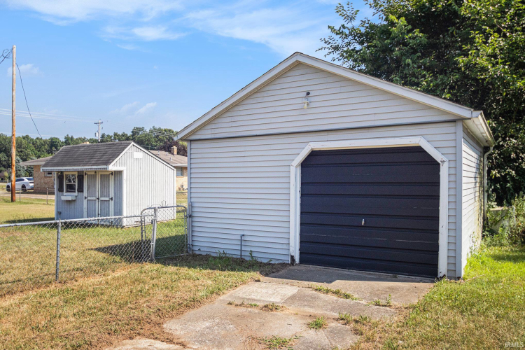 Listing Image 18