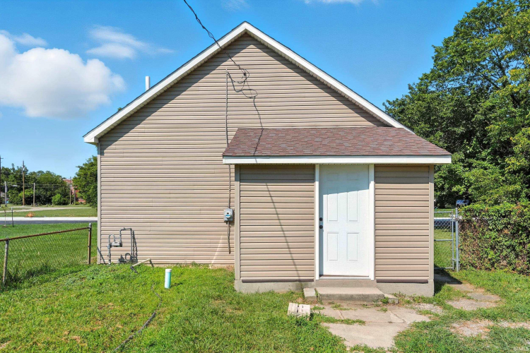 Listing Image 28