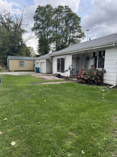 Listing Image 6