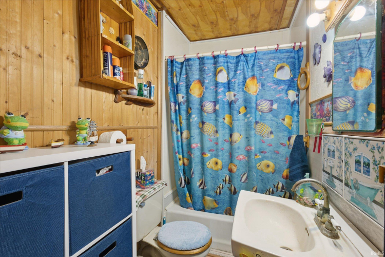Listing Image 16
