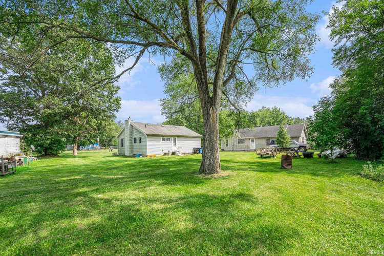 Listing Image 18