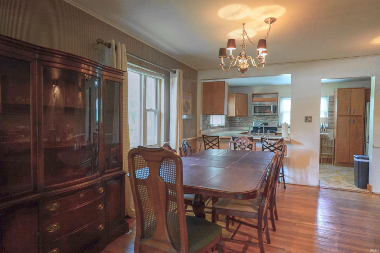 Listing Image 16