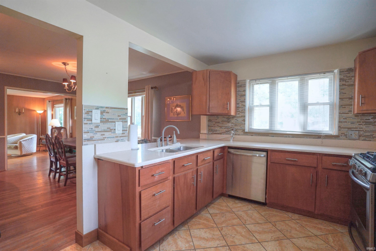 Listing Image 18