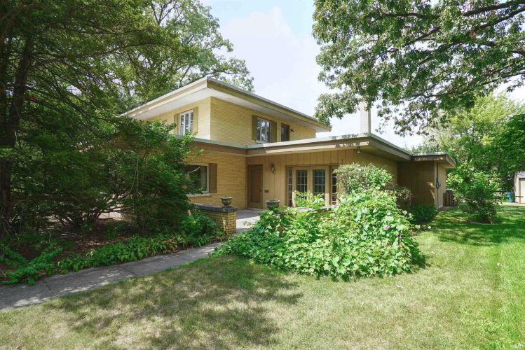 Listing Image 3
