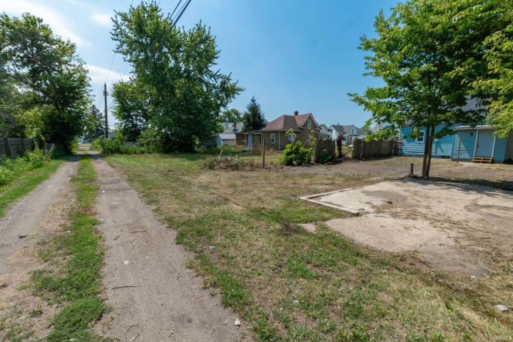 Listing Image 29