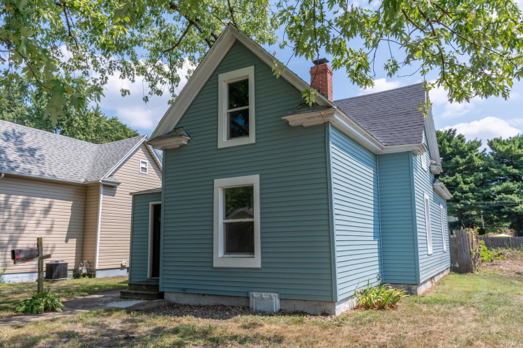 Listing Image 5